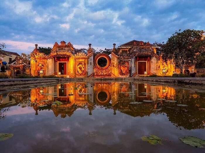 Không gian xanh mát, hồ sen thanh khiết, lưu giữ tháp tổ uy nghiêm
