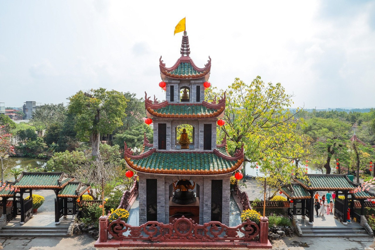 Bảo tháp nơi lưu giữ Ngọc Xá Lợi Phật Tổ linh thiêng