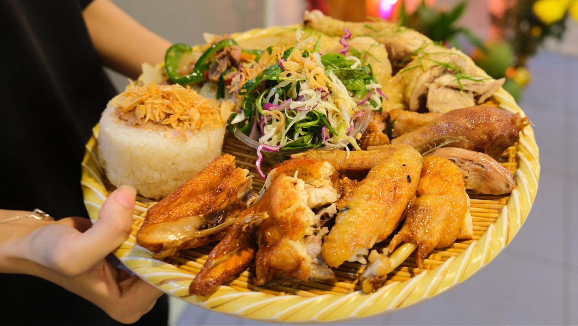 Hương vị đồng quê trong từng suất cơm gà tại quán