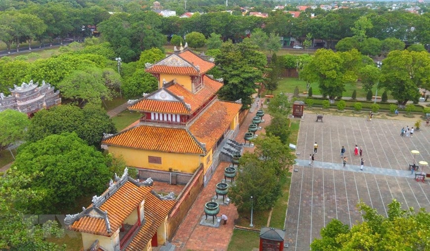 Tham quan địa điểm vào buổi sáng để thoải mái hơn