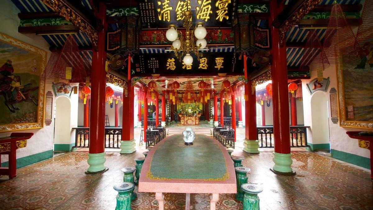 Từng chi tiết chạm khắc cực công phu và tinh xảo