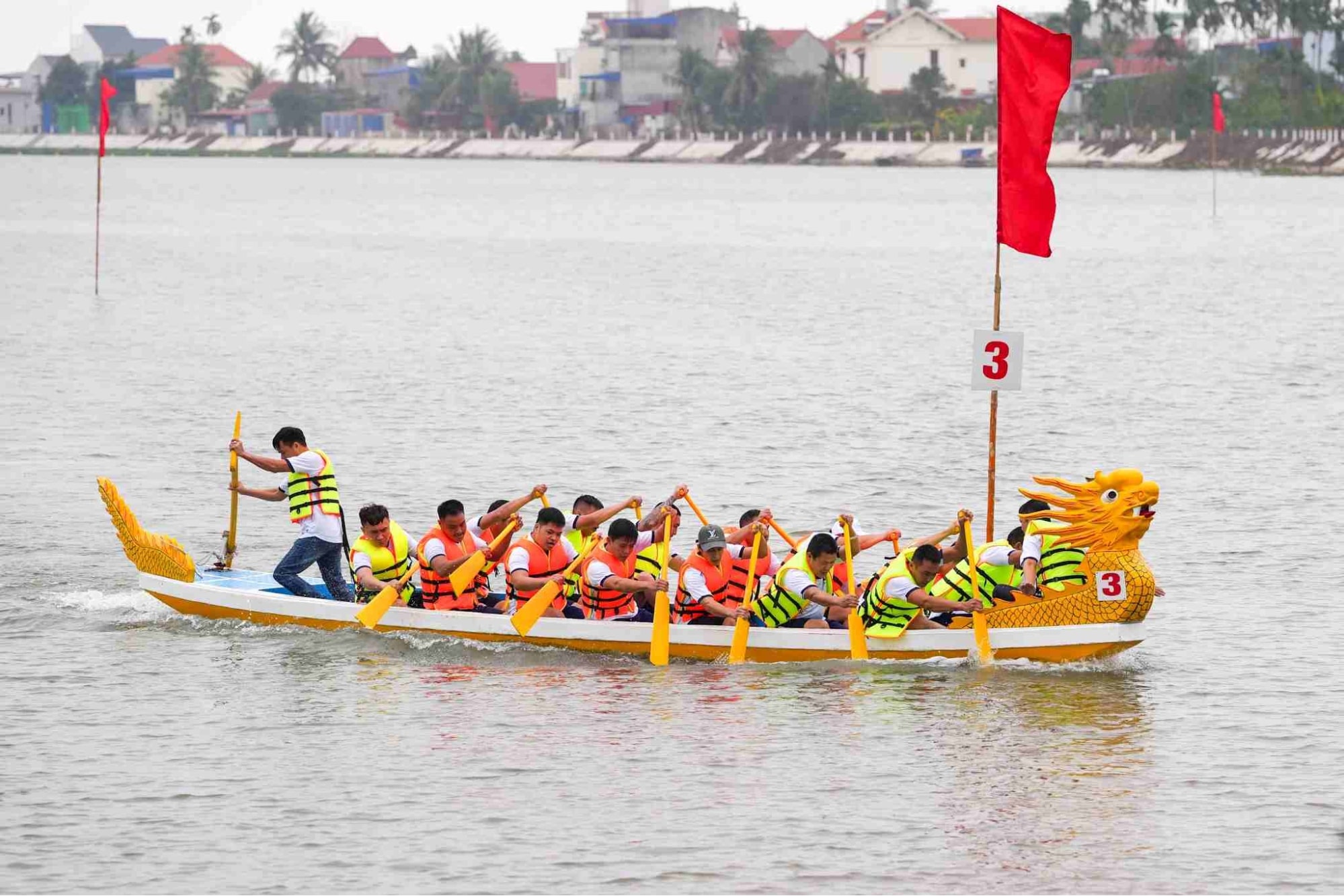 Cuộc so tài kịch tính và đậm đà bản sắc Huế