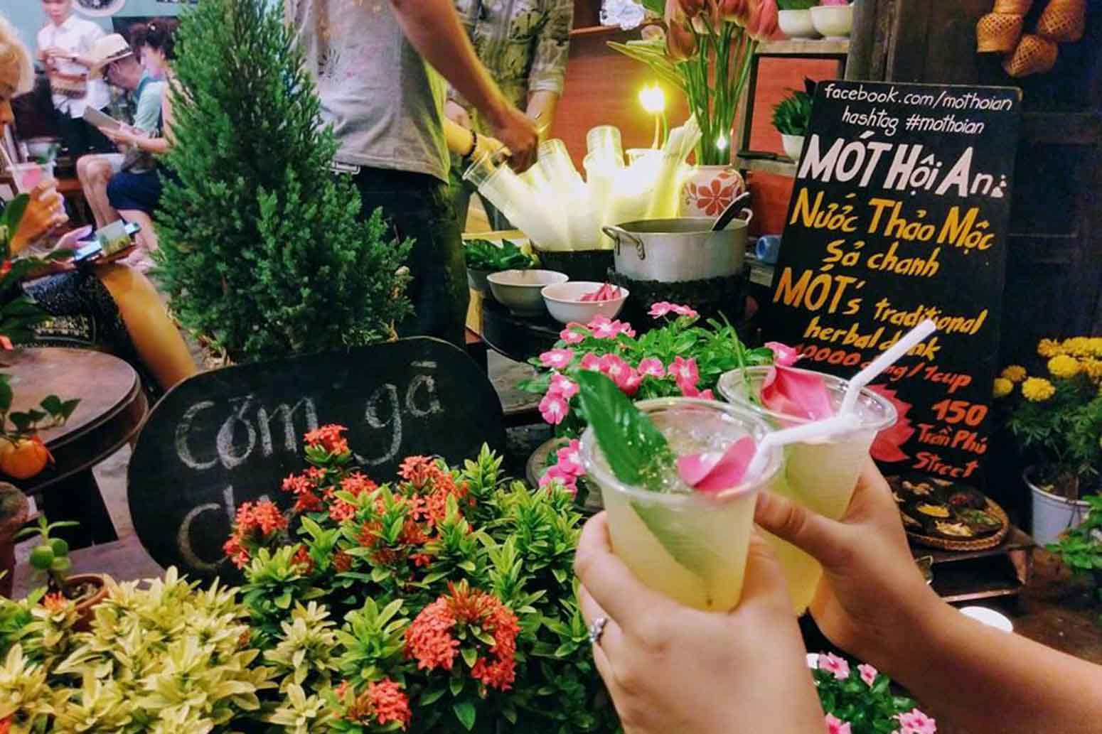 Quán nước Mót với đồ uống thơm ngon, trang trí đẹp mắt