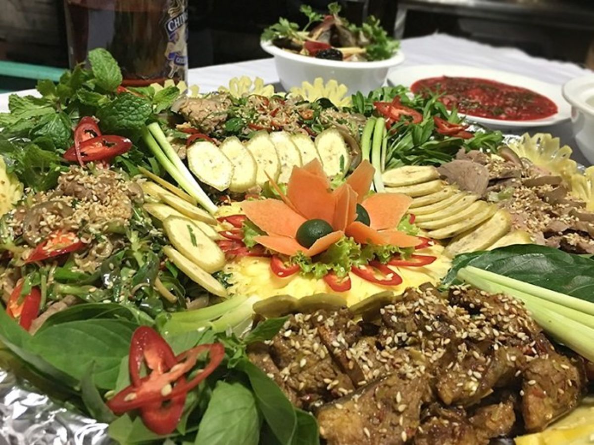 Mẹt dê 5 món giá phải chăng tại Quán Dê Núi Kỷ Niệm