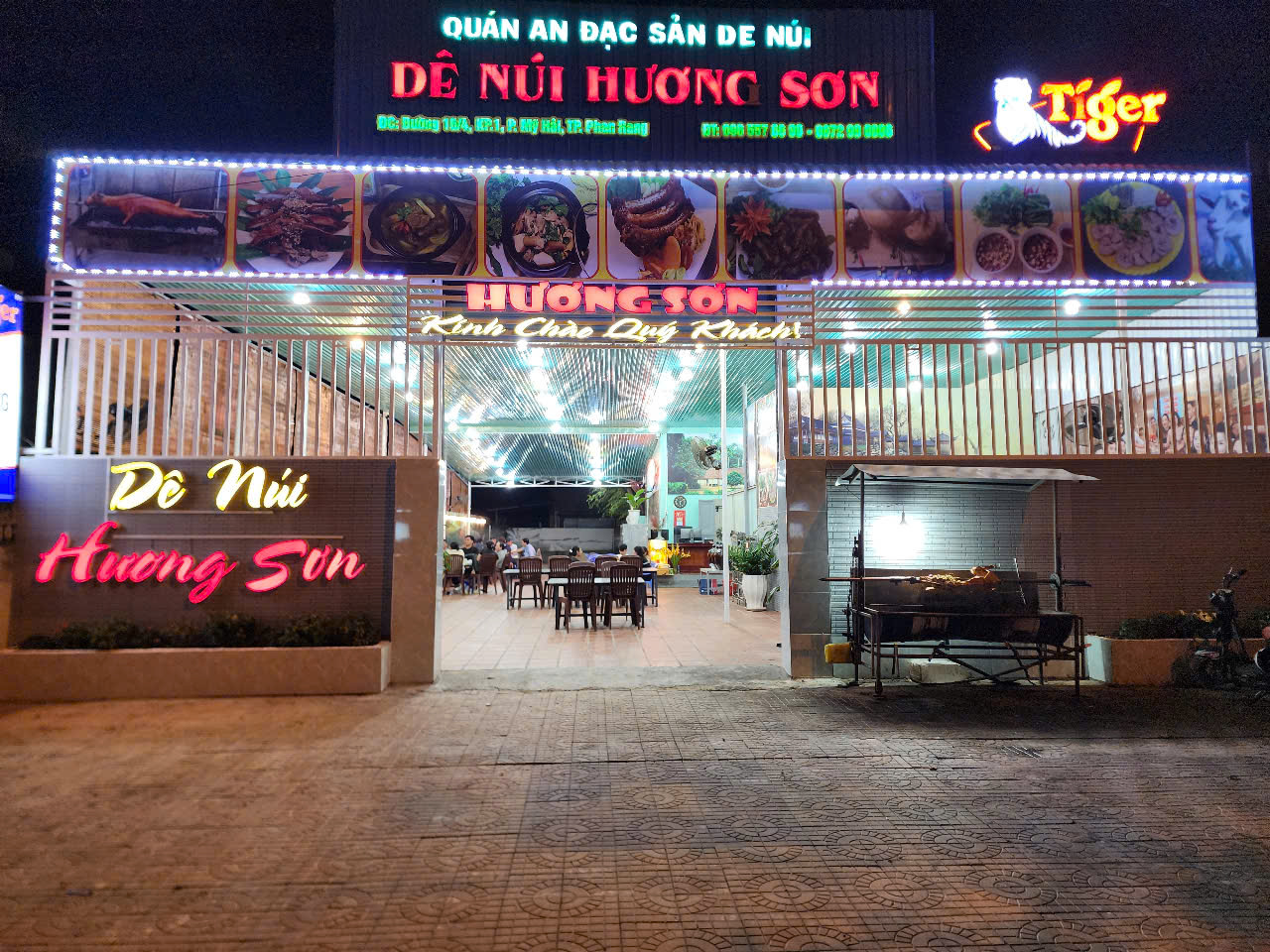 Quán Dê Núi Hương Sơn rộng rãi, phục vụ tối đa 100 thực khách