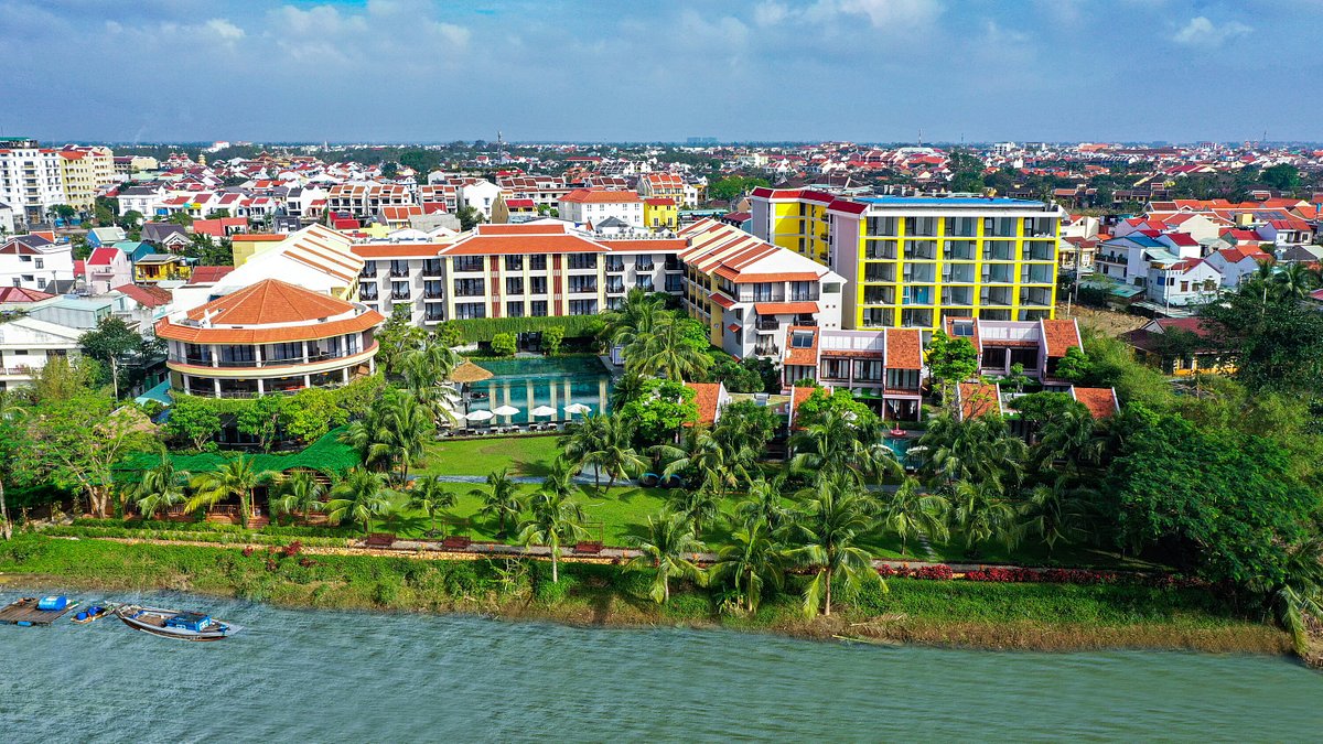 Khu nghỉ dưỡng Hội An sang trọng hướng thẳng ra sông 