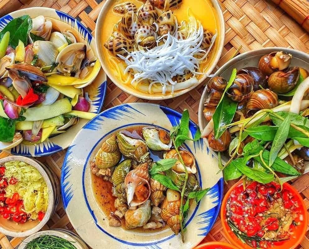 Đủ món ốc ngon với mức giá rẻ mà du khách nên thử khi đến bãi Môn Phú Yên