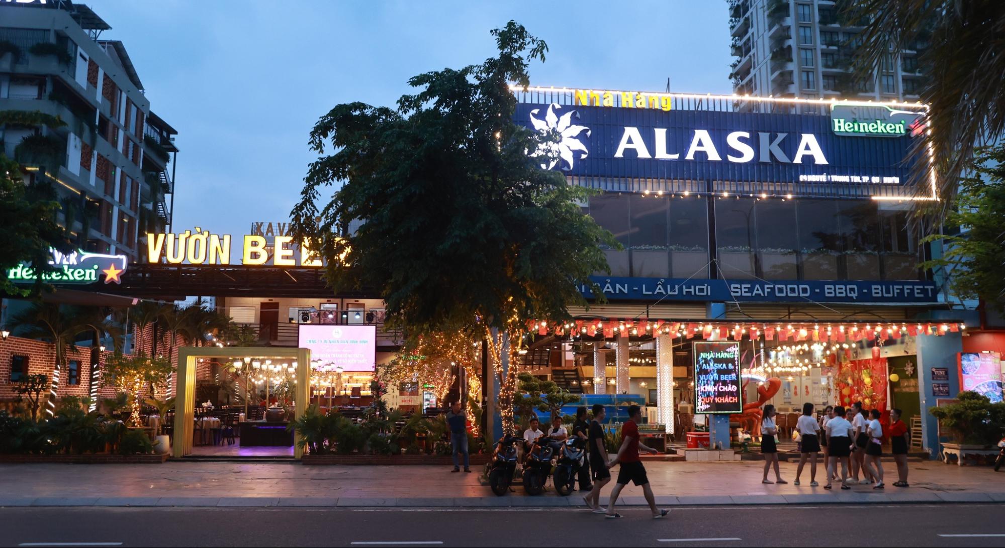Thiết kế quán sang trọng mà hiện đại của nhà hàng Alaska
