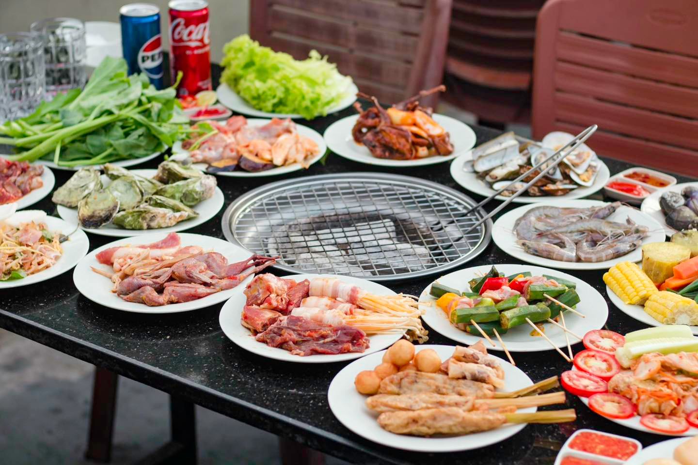 Đĩa thịt tươi ngon, tẩm ướp đậm đà của Nướng No Nê