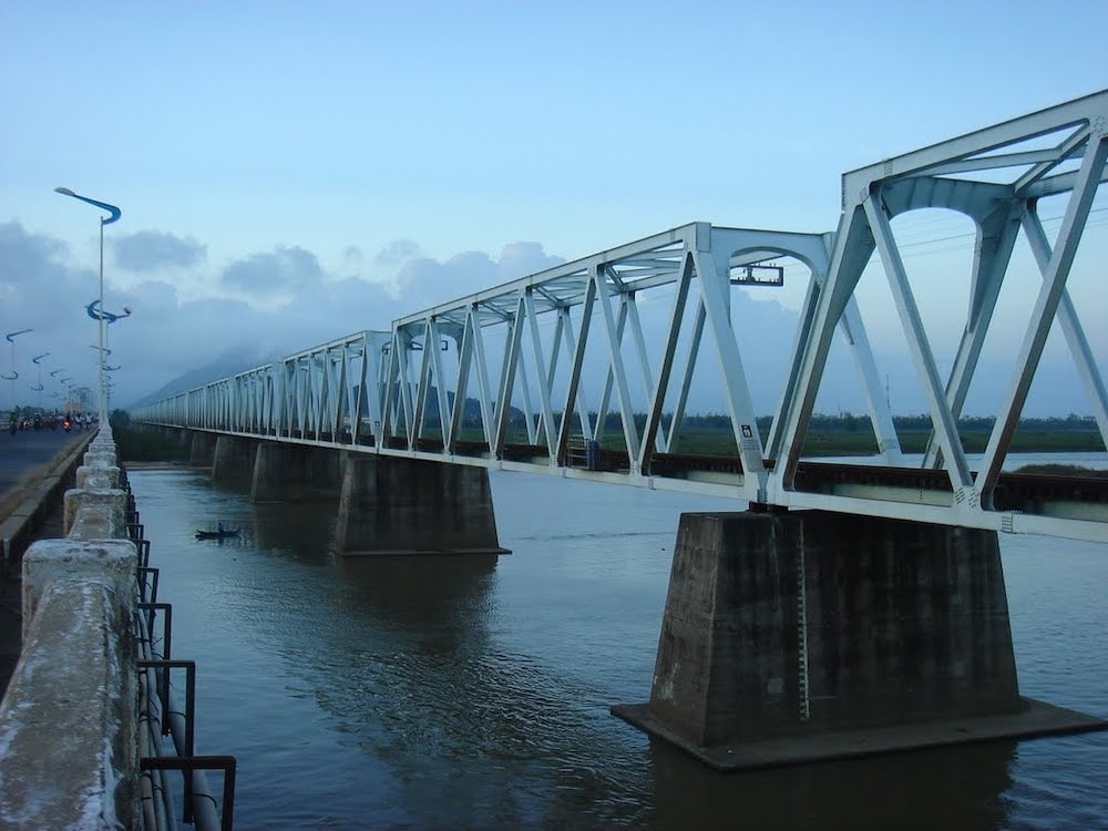Cung đường di chuyển đến chiếc cầu cực kỳ dễ dàng
