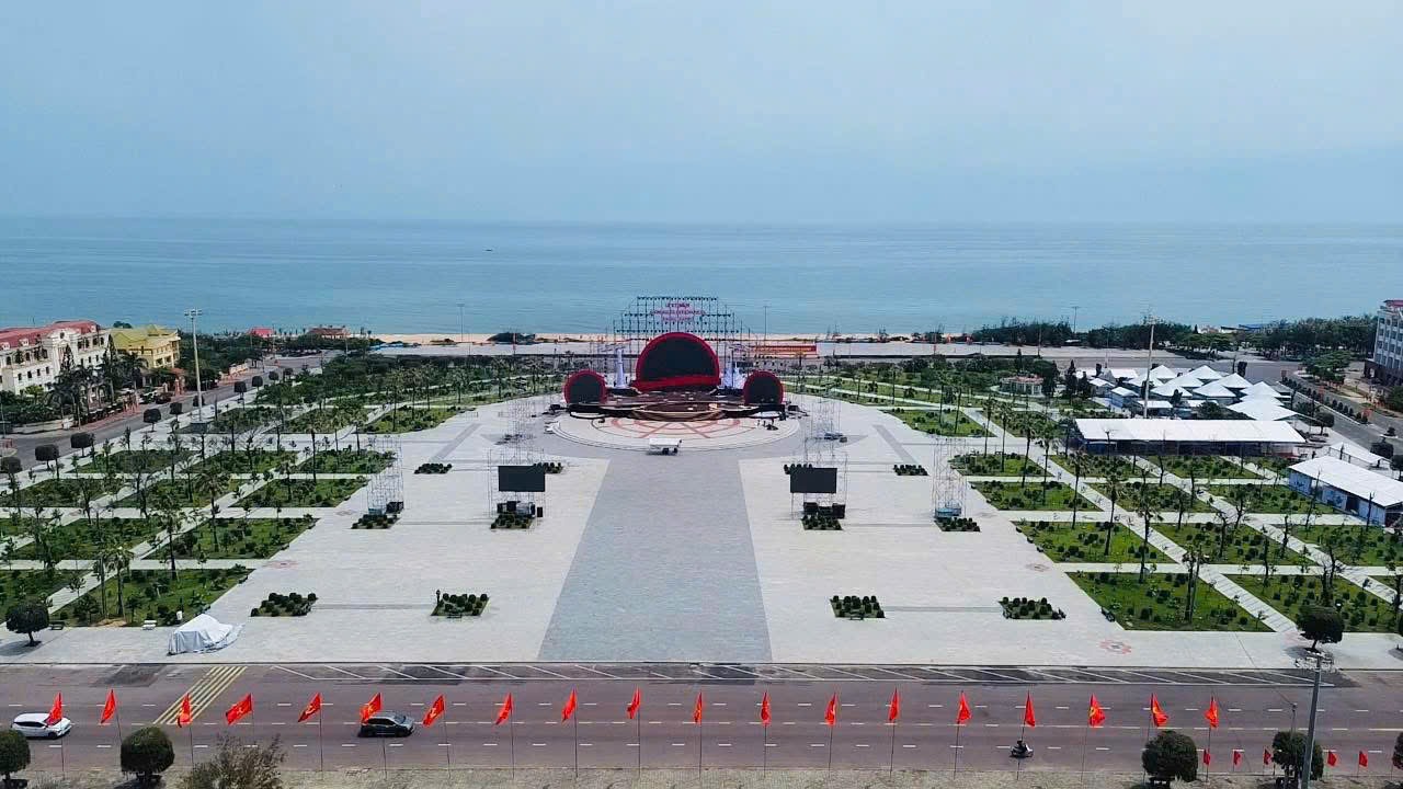 Không gian rộng lớn, thoáng mát tại quảng trường 1/4