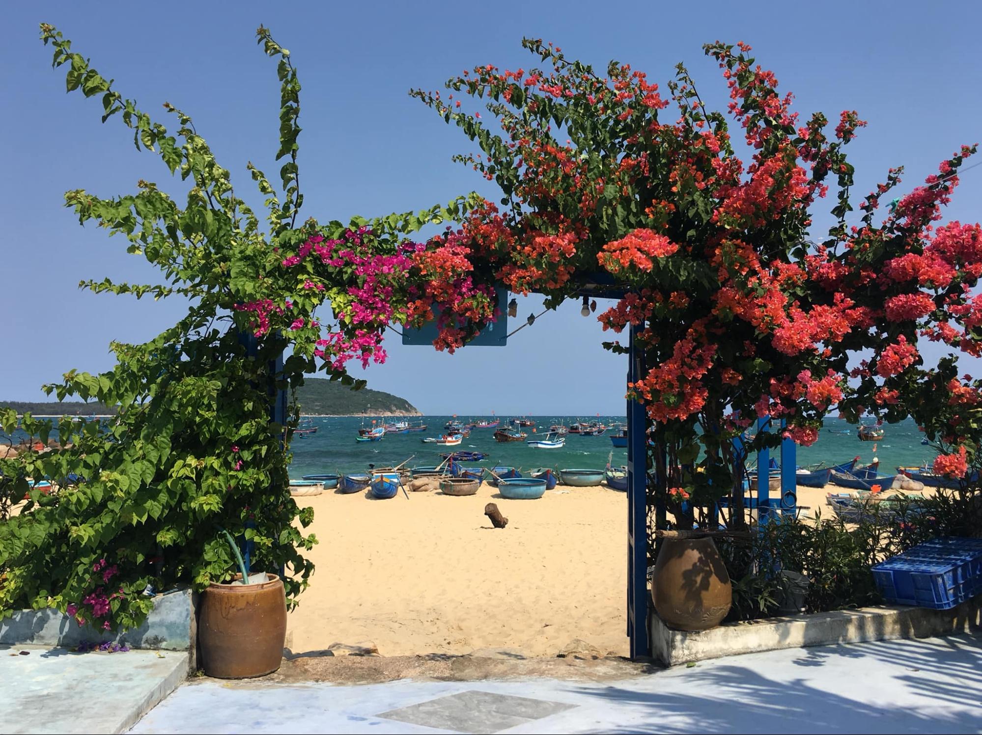Căn homestay view biển nổi tiếng tại làng chài An Hải