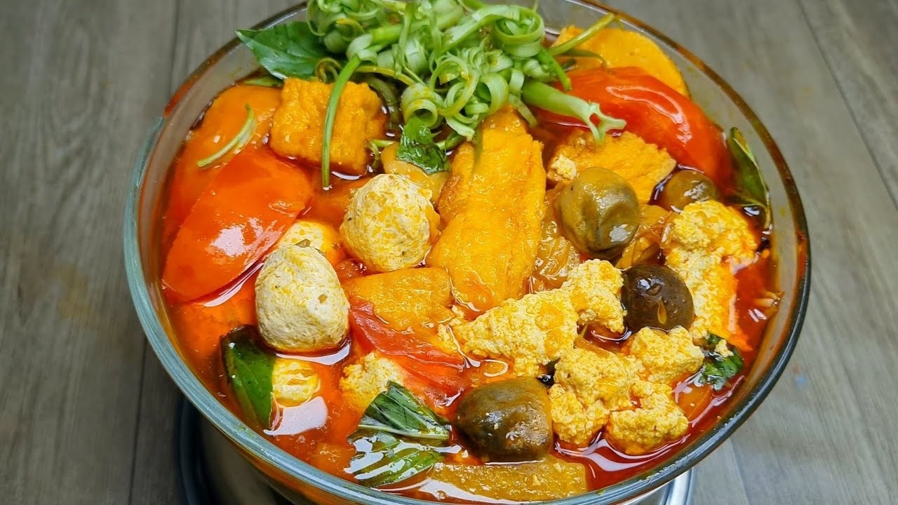 Món bún riêu chay nhiều màu sắc tại quán