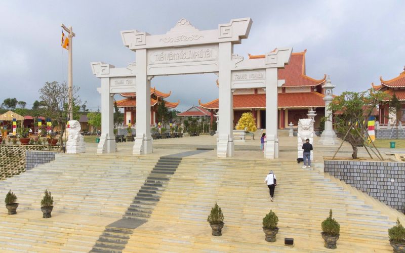Thiền viện Trúc Lâm Phú Yên là điểm đến tâm linh hấp dẫn ở xứ Nẫu