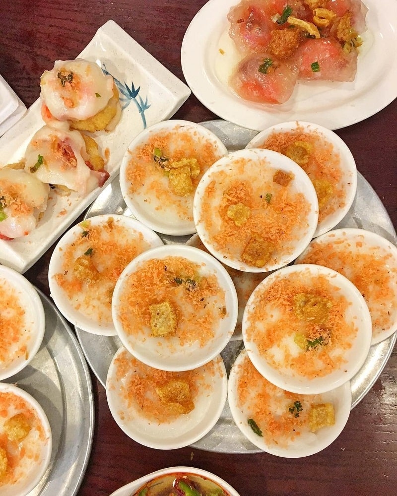 Khay bánh bèo đầy đặn, bắt mắt