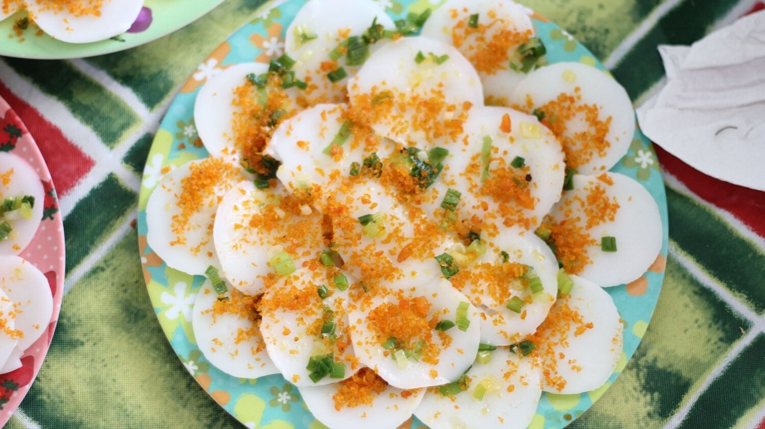 Nhân tôm chấy vàng ươm, hấp dẫn