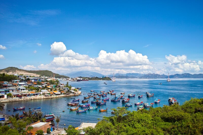 Đầm Môn là khu làng chài đông dân cư, khung cảnh bình yên hiếm có