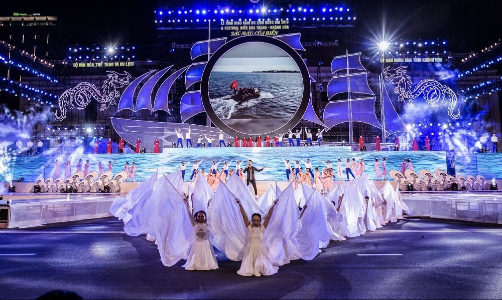Festival Biển Nha Trang được tổ chức định kỳ 2 năm/lần