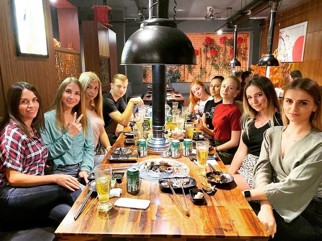 Thực khách check in tại quán