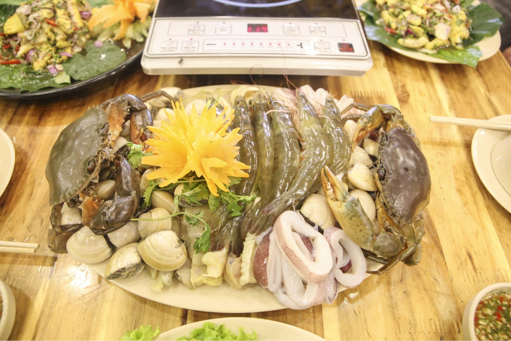 Các loại hải sản đa dạng, tươi ngon