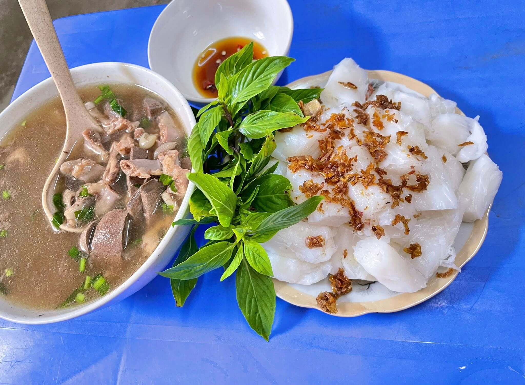 Bánh mướt nóng Việt Hiệp