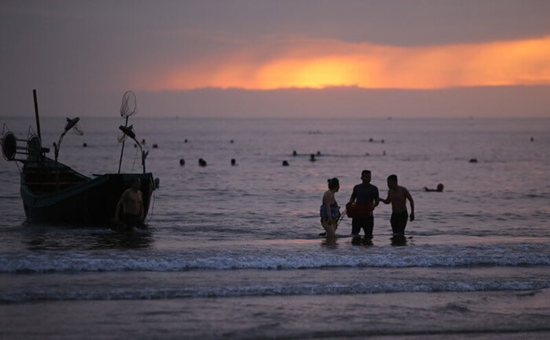 bình minh biển Thạch Hải 
