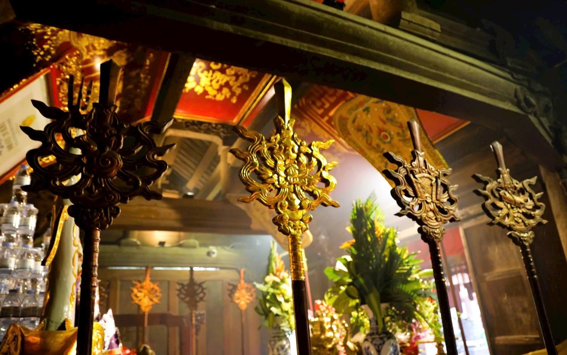 Các chi tiết chạm khắc mang đậm phong cách nghệ thuật xứ Nghệ