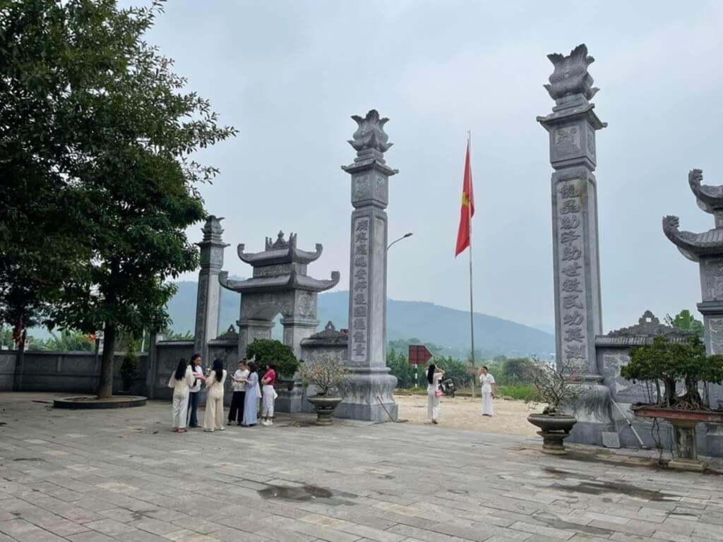 Đền Cô Bơ Thanh Hóa nổi tiếng linh thiêng