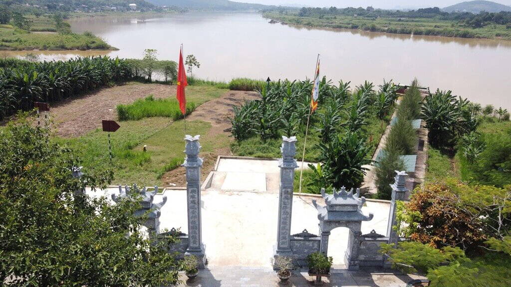 Cơ Bơ Thoải là người có công giúp Lê Lợi khởi nghĩa chống giặc Minh