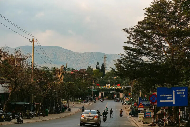 Cảnh đẹp hoang sơ tại thị trấn Khe Xanh