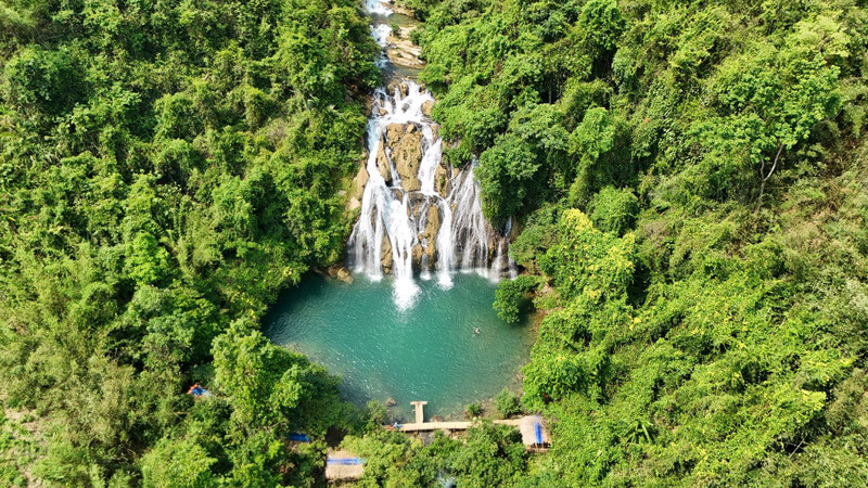 Cảnh đẹp hoang sơ của Thác Tà Puồng giữa rừng già hoang sơ