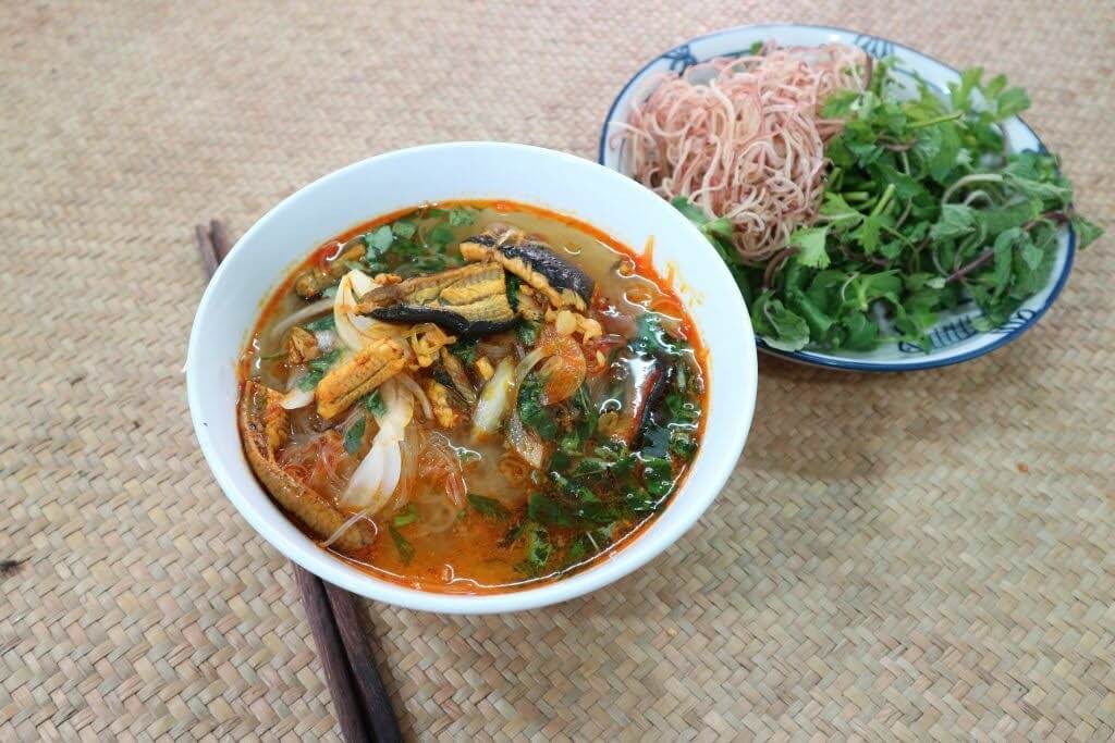 Nhi Tường dùng lươn đồng 100% đúng hương vị quê đậm đà 