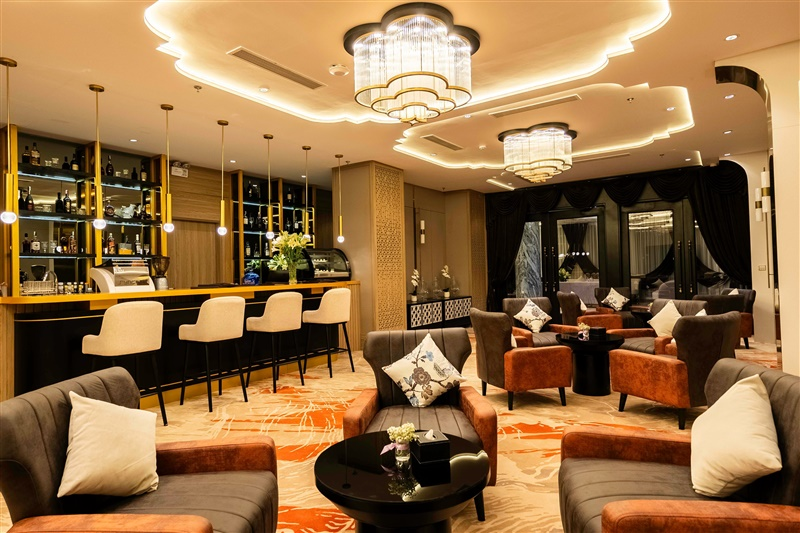 Không gian nhà hàng sang trọng và hiện đại tại Khách sạn FTE Hạ Long.
