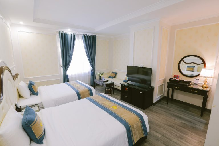 Cận cảnh nội thất và cách bố trí phòng ngủ 2 giường tiêu chuẩn