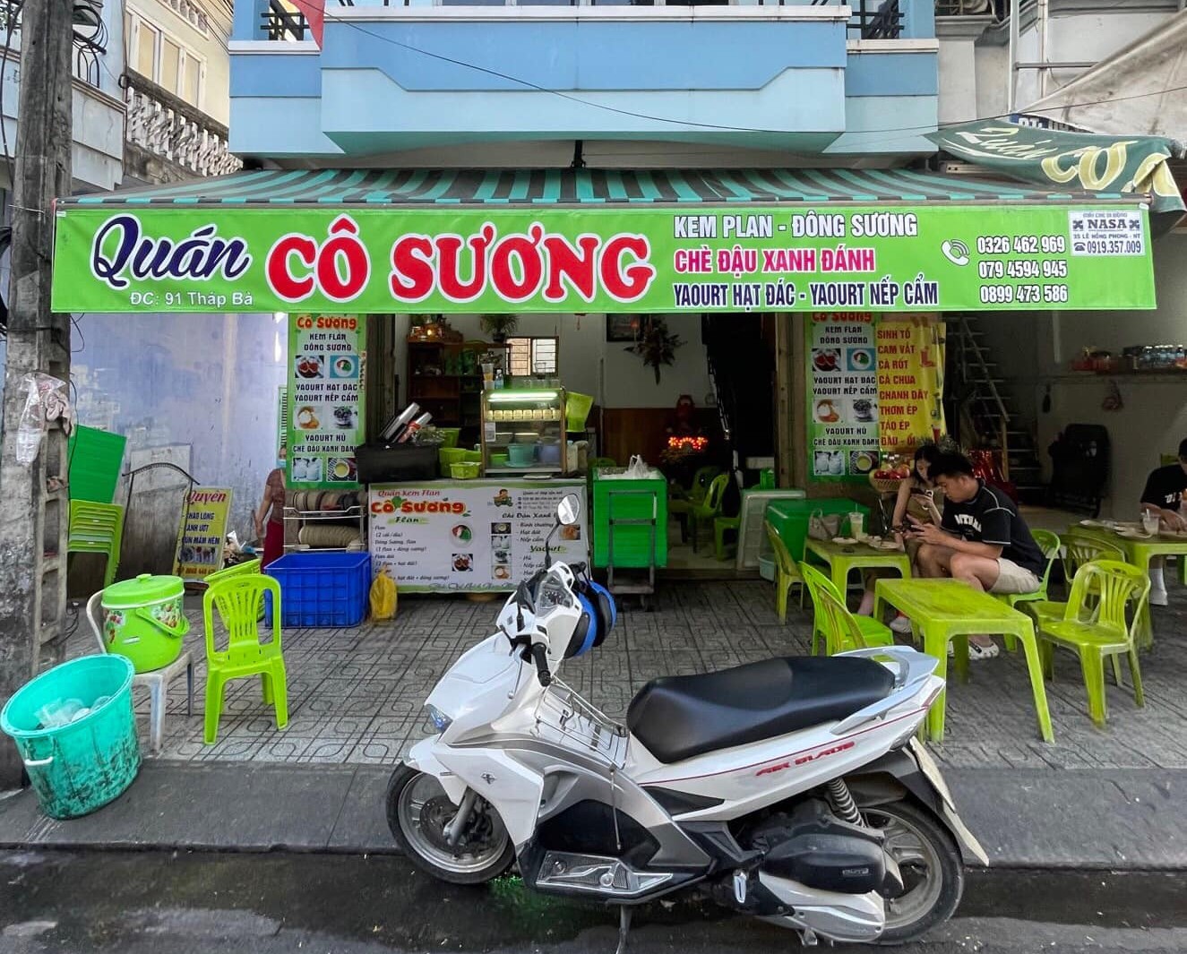 Quán Cô Sương nổi tiếng với vị trí đẹp đường Tháp Bà 