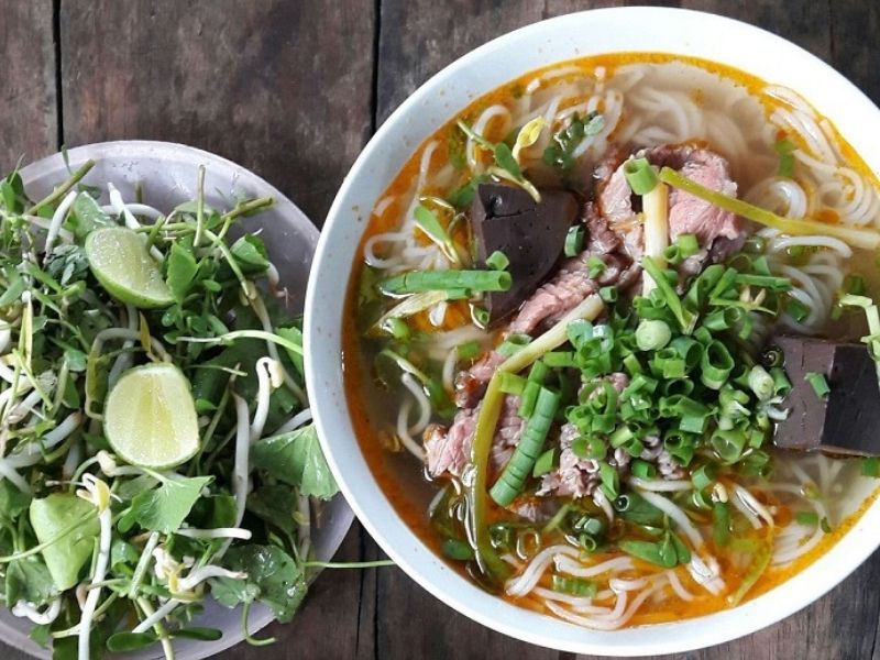 Quán Bà Diệu quán ăn Đà Nẵng quen thuộc với du khách