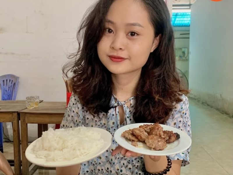 Thực khách mê mẩn phần thịt nướng đậm vị, không bị khô
