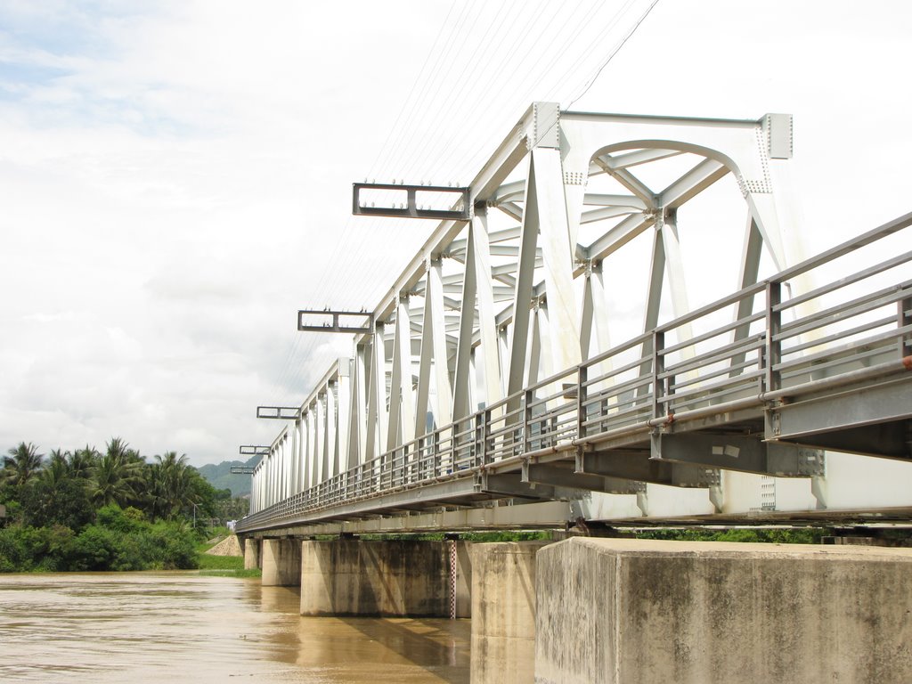 Vị trí của cầu sắt Nha Trang bắc ngang qua sông Cái
