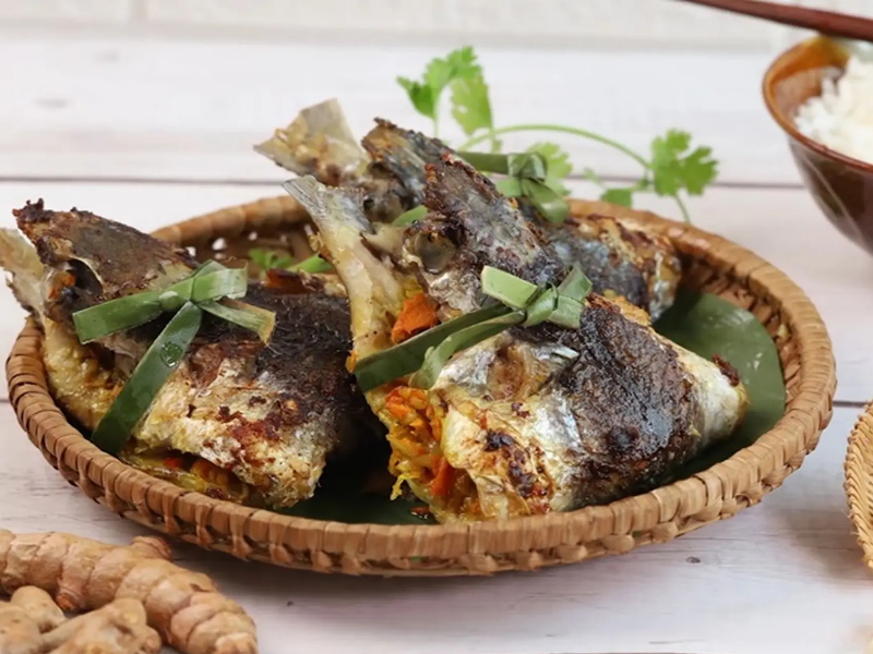 Thưởng thức món cá chuồn - Đặc sản tại vùng biển Mỹ Khê 