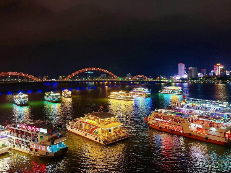 Du thuyền sông Hàn ngắm bốn cây cầu Đà Nẵng ban đêm 