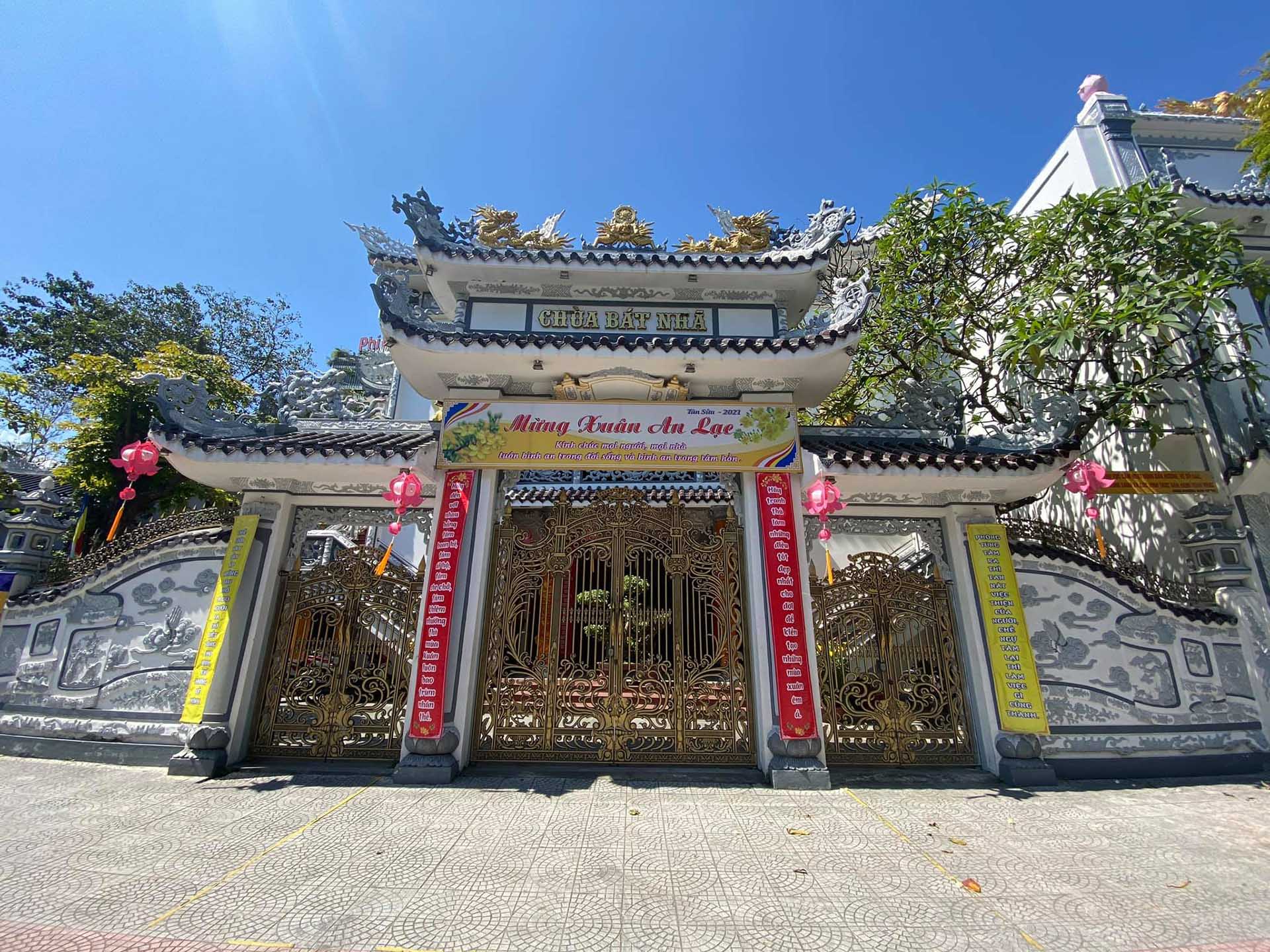 Chùa Bát Nhã thanh tĩnh giữa lòng Đà thành nhộn nhịp
