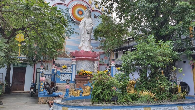 Chùa Bát Nhã mang đậm nét kiến trúc Phật giáo Bắc Tông
