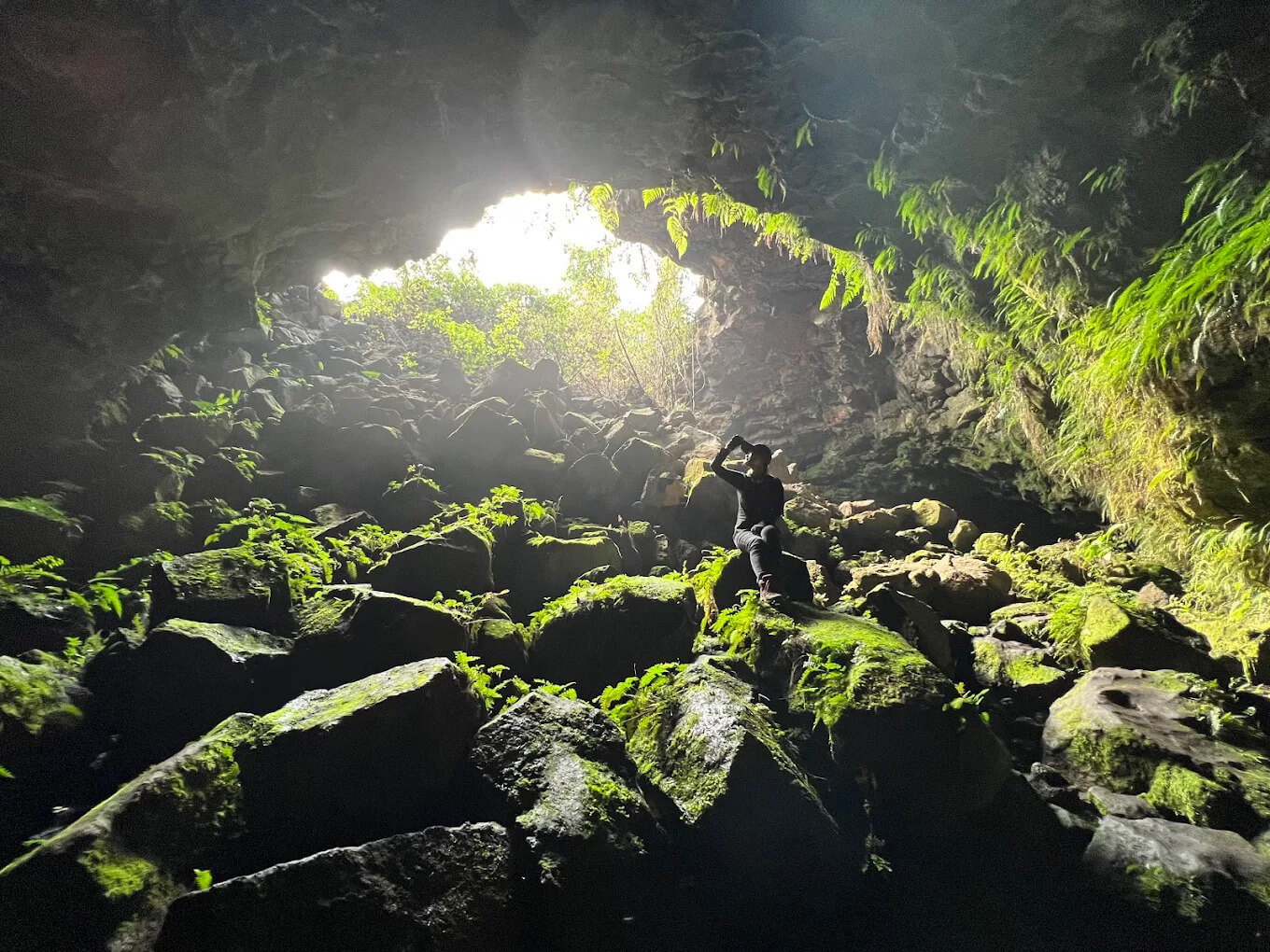 hang động núi lửa Chư Bluk
