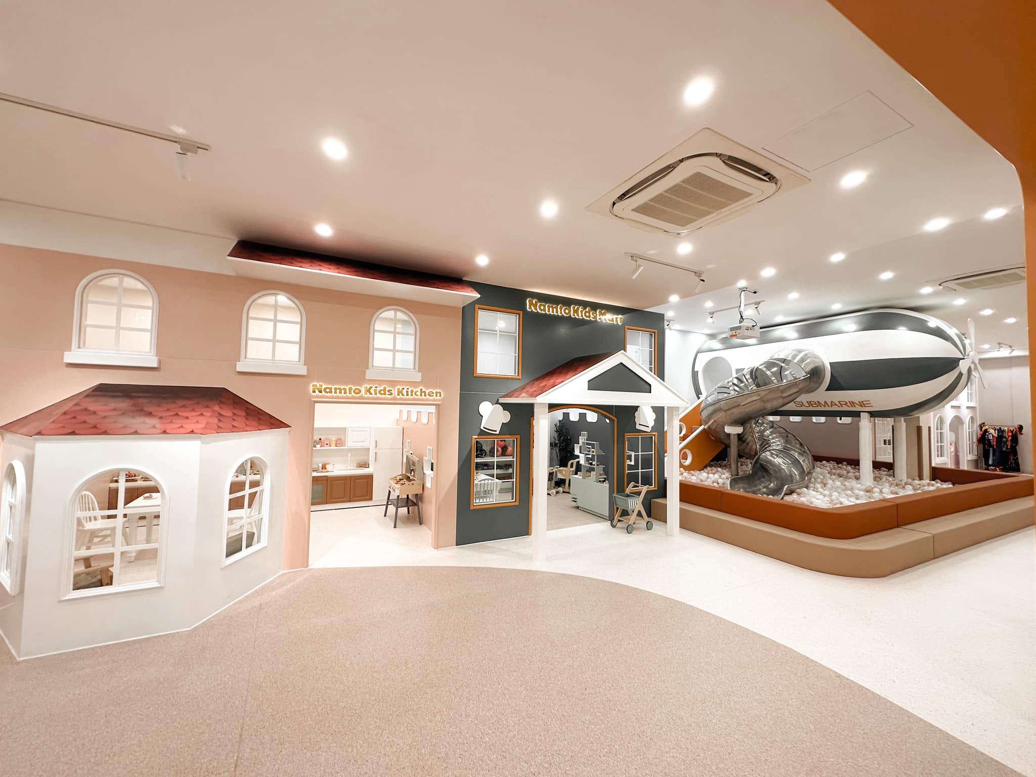 Quán cafe kết hợp khu vui chơi trẻ em
