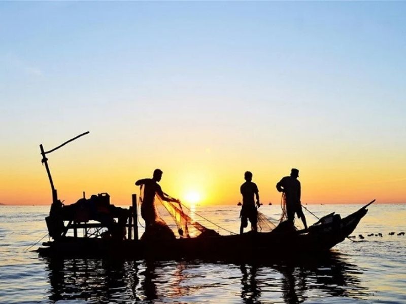 Làng cá Cửa Nhượng là một trong 4 cảng cá lớn nhất ở Hà Tĩnh
