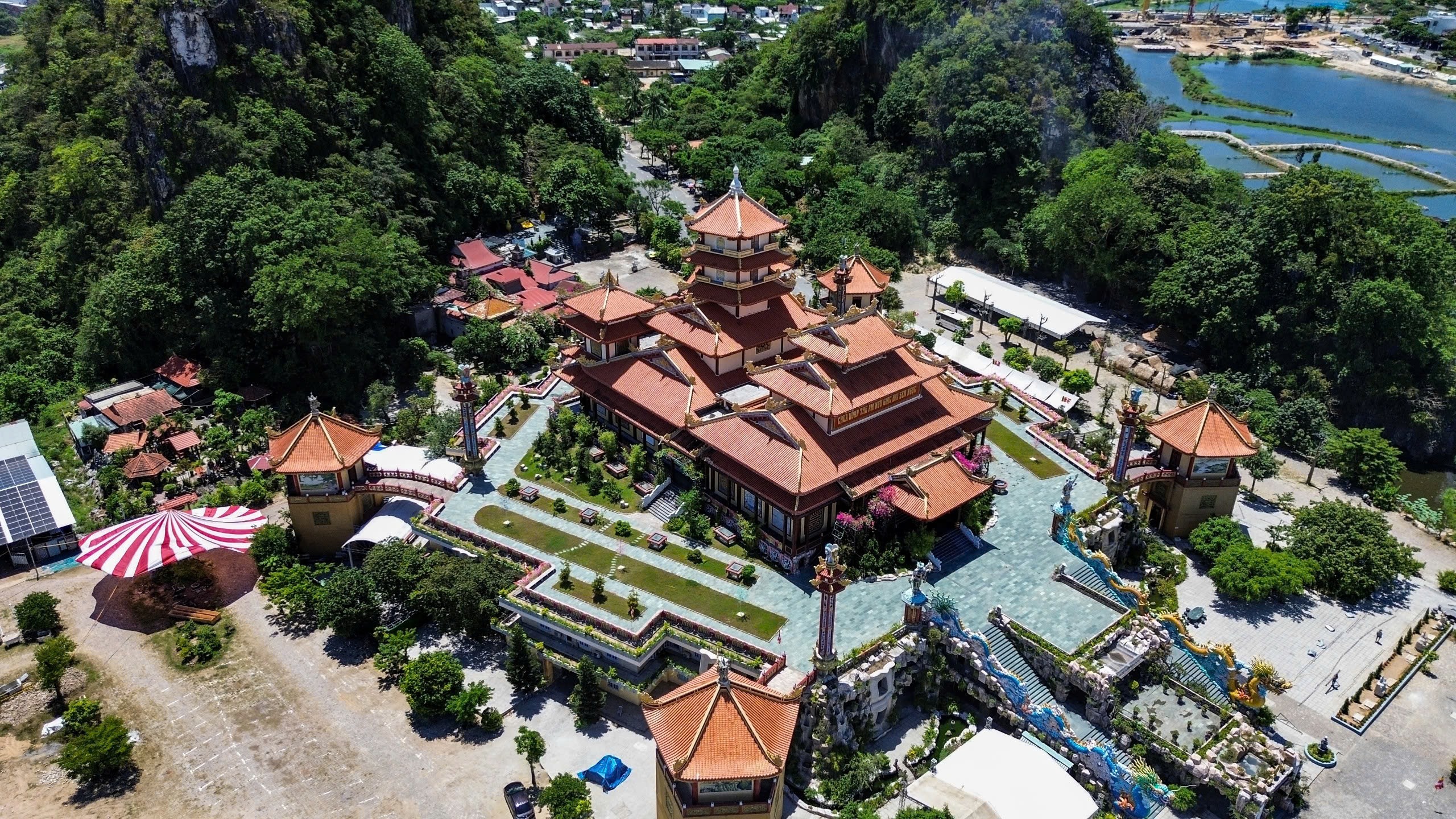 Chùa Quan Thế Âm trung tâm tổ chức các nghi lễ chính
