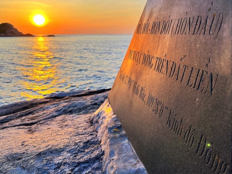 Mũi Đôi điểm cực đông trên đất liền
