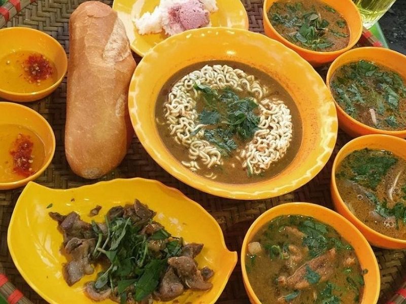 Gợi ý hay dành cho thực khách muốn ăn phá lấu Đà Nẵng là đến với hệ thống phá lấu Mẹt
