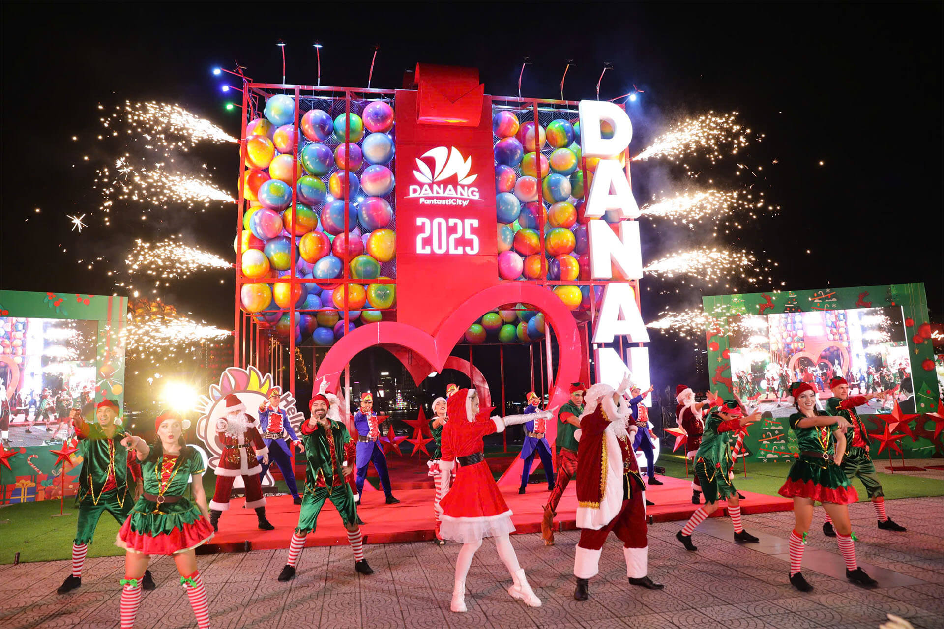 Sự kiện hoành tráng tại phố đi bộ bạch đằng