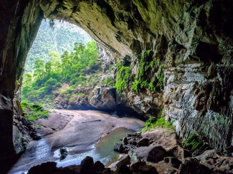 Hang Thẩm Ồm nơi lưu giữ nhiều dấu tích của người tiền sử
